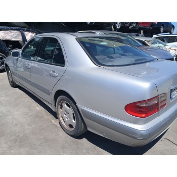 mercedes-benz clase e (w210) del año 2003