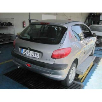 peugeot 206 berlina del año 2002
