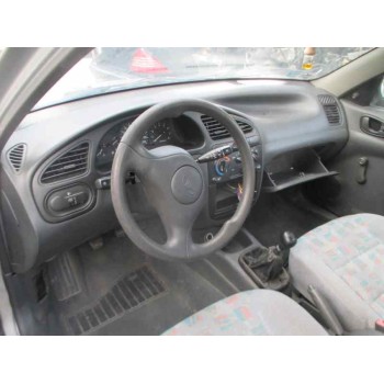 daewoo lanos del año 2000