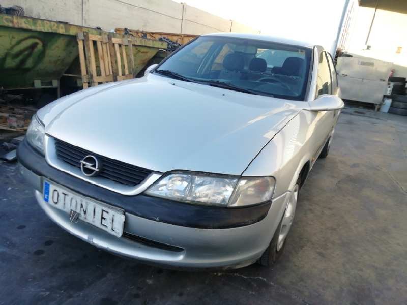 OPEL VECTRA B BERLINA