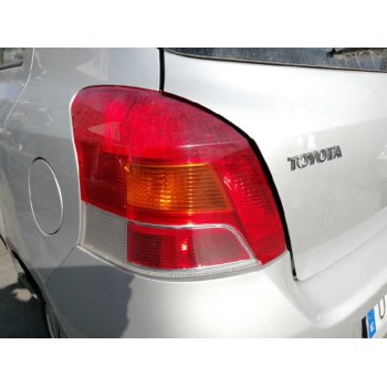 toyota yaris del año 2010