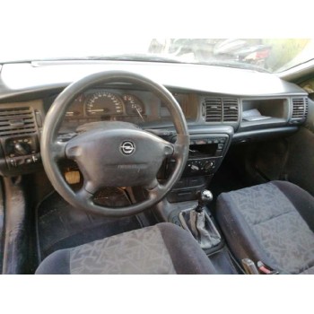 opel vectra b berlina del año 1998