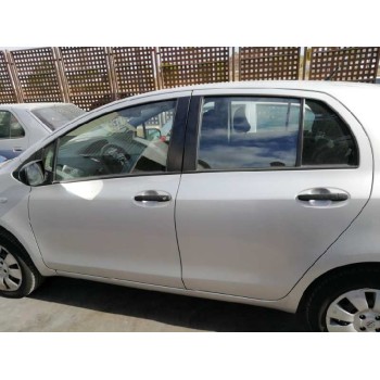 toyota yaris del año 2010