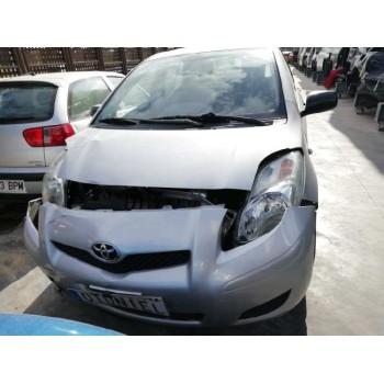 toyota yaris del año 2010