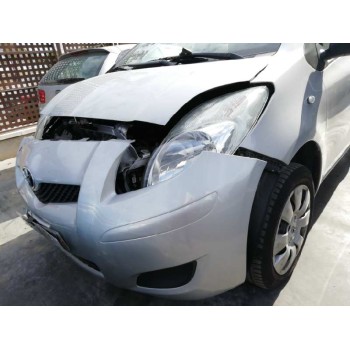 toyota yaris del año 2010