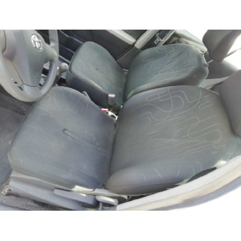 toyota yaris del año 2010