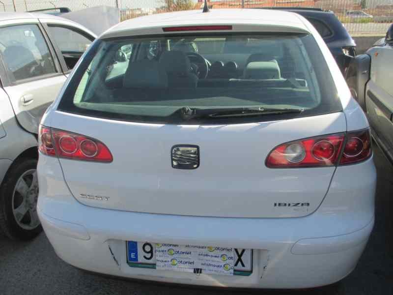seat ibiza (6l1) del año 2003