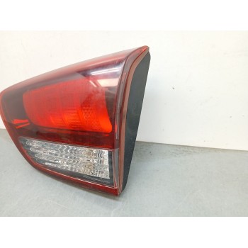 Recambio de piloto trasero derecho interior para kia carens iv 1.7 crdi referencia OEM IAM 92404A4500  