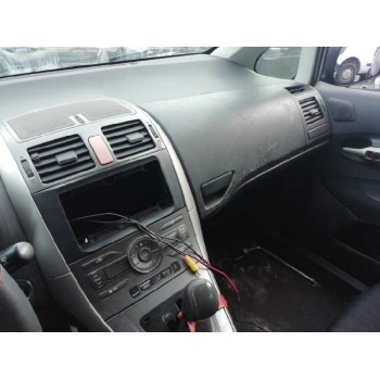 toyota auris del año 2007