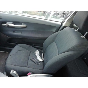 toyota auris del año 2007