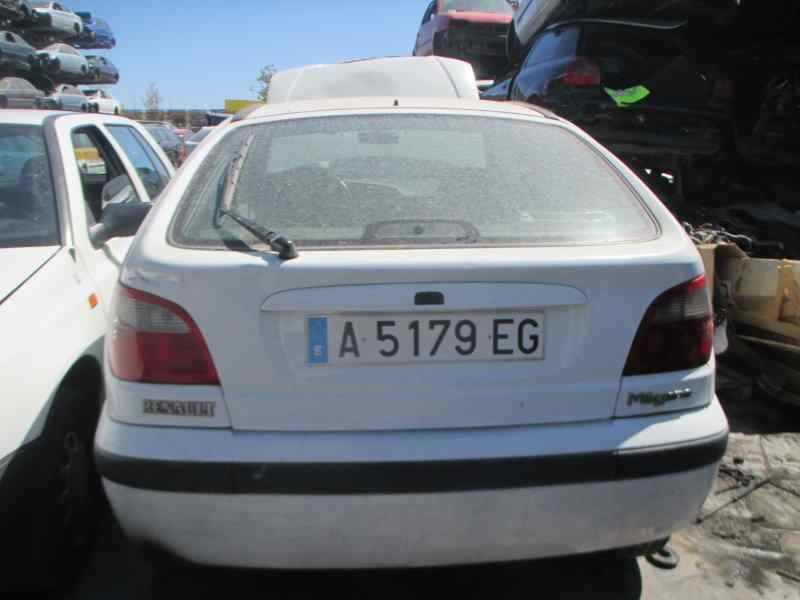renault megane i fase 2 berlina (ba0) del año 2000