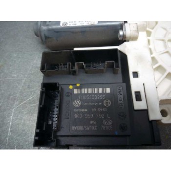 Recambio de motor elevalunas delantero derecho para volkswagen passat berlina (3c2) highline referencia OEM IAM 1K0959702P 1K095