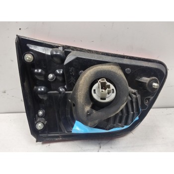 Recambio de piloto trasero derecho interior para citroën c-crosser 2.2 hdi fap cat referencia OEM IAM   