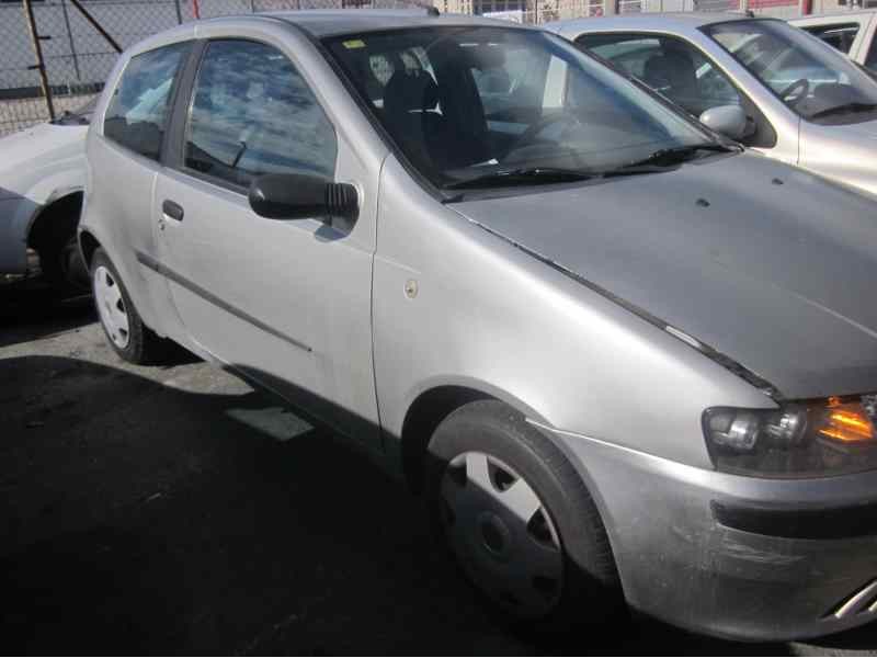 FIAT PUNTO BERLINA (188)