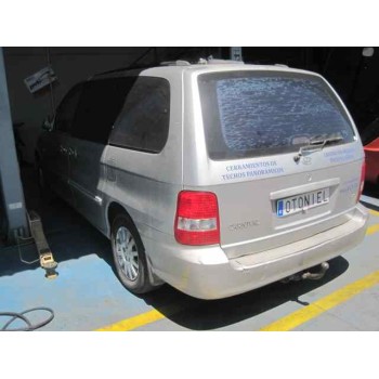 kia carnival ii del año 2002