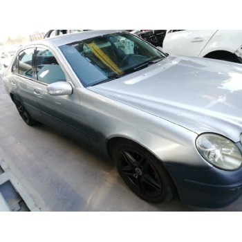 mercedes-benz clase e (w211) berlina del año 2002