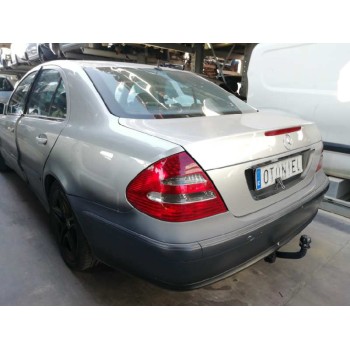 mercedes-benz clase e (w211) berlina del año 2002