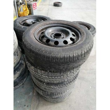 ford focus berlina (cak) del año 1999