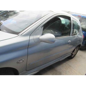 peugeot 206 berlina del año 2001