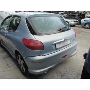 peugeot 206 berlina del año 2001