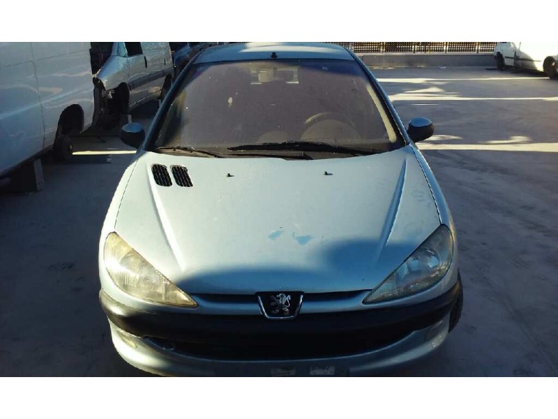 PEUGEOT 206 BERLINA