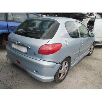 peugeot 206 berlina del año 2001
