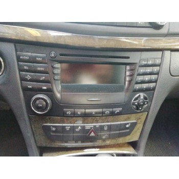 mercedes-benz clase e (w211) berlina del año 2002