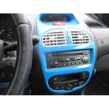 peugeot 206 berlina del año 2001