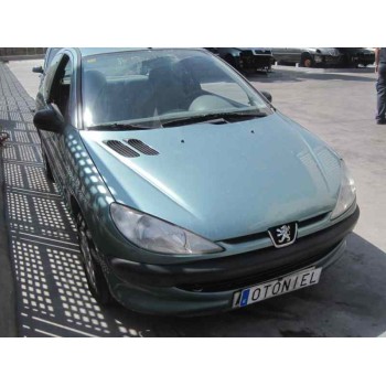 peugeot 206 berlina del año 2000