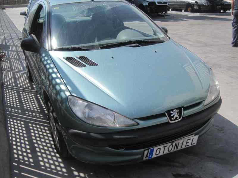 PEUGEOT 206 BERLINA