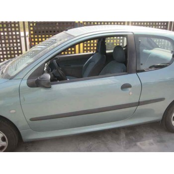 peugeot 206 berlina del año 2000