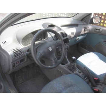 peugeot 206 berlina del año 2000