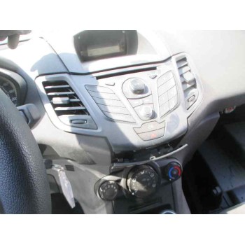 ford fiesta (ccn) del año 2013