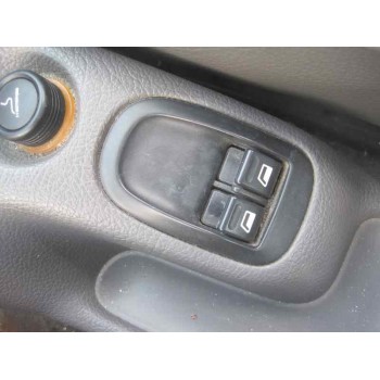 peugeot 206 berlina del año 2000