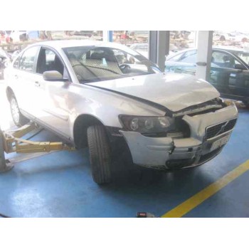 volvo s40 berlina del año 2005