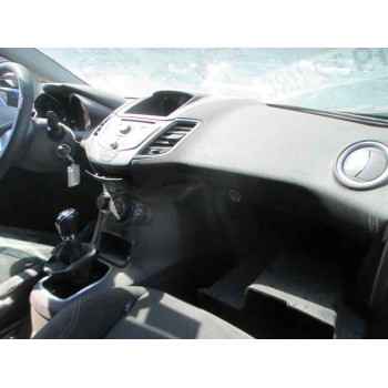 ford fiesta (ccn) del año 2013