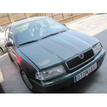 skoda octavia berlina (1u2) del año 2000