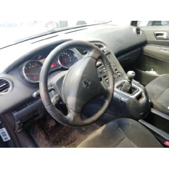 peugeot 5008 del año 2010