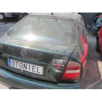 skoda octavia berlina (1u2) del año 2000