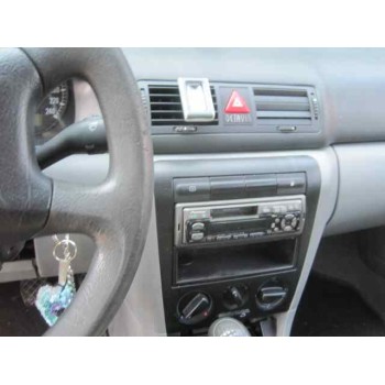 skoda octavia berlina (1u2) del año 2000