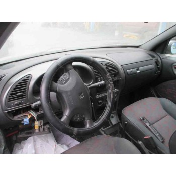 citroën xsara berlina del año 1999