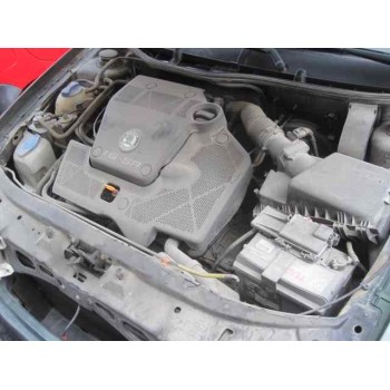 skoda octavia berlina (1u2) del año 2000