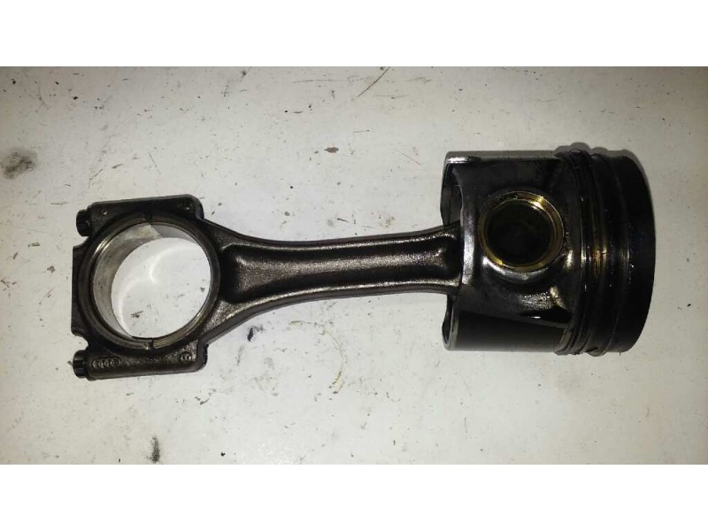 Recambio de piston para volkswagen polo (9n3) 1.4 tdi referencia OEM IAM 79L74  