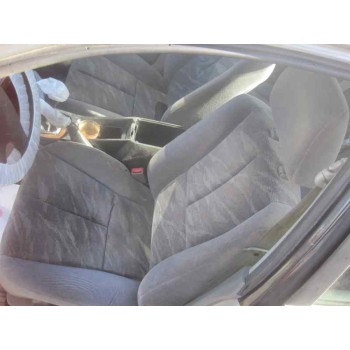 mitsubishi galant berlina (ea0) del año 2000