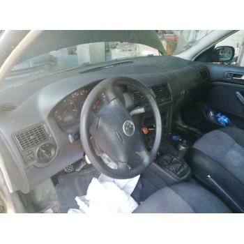 volkswagen golf iv berlina (1j1) del año 2001