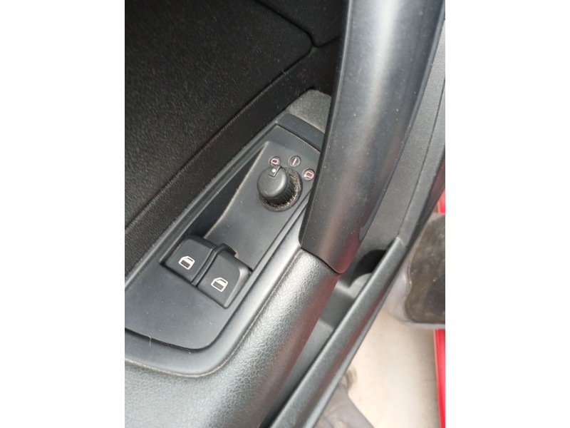 Recambio de mando elevalunas delantero izquierdo para audi a1 (8x1, 8xk) 1.2 tfsi referencia OEM IAM   
