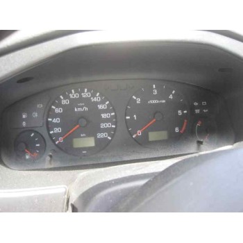 nissan primera berlina (p11) del año 1999