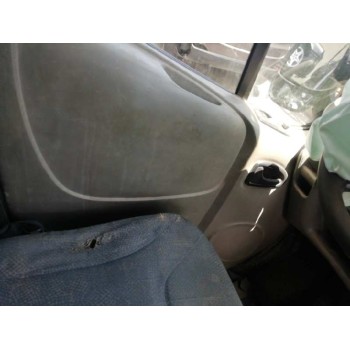 nissan primastar (x83) del año 2004