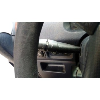 peugeot 1007 del año 2006