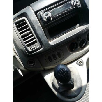 nissan primastar (x83) del año 2004